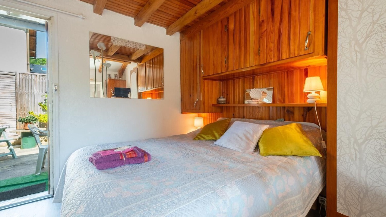 Photo of Bedroom in Fraissinet-de-Lozere