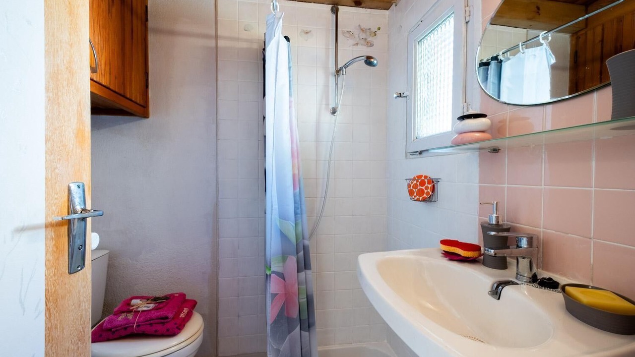 Photo of Bathroom in Fraissinet-de-Lozere