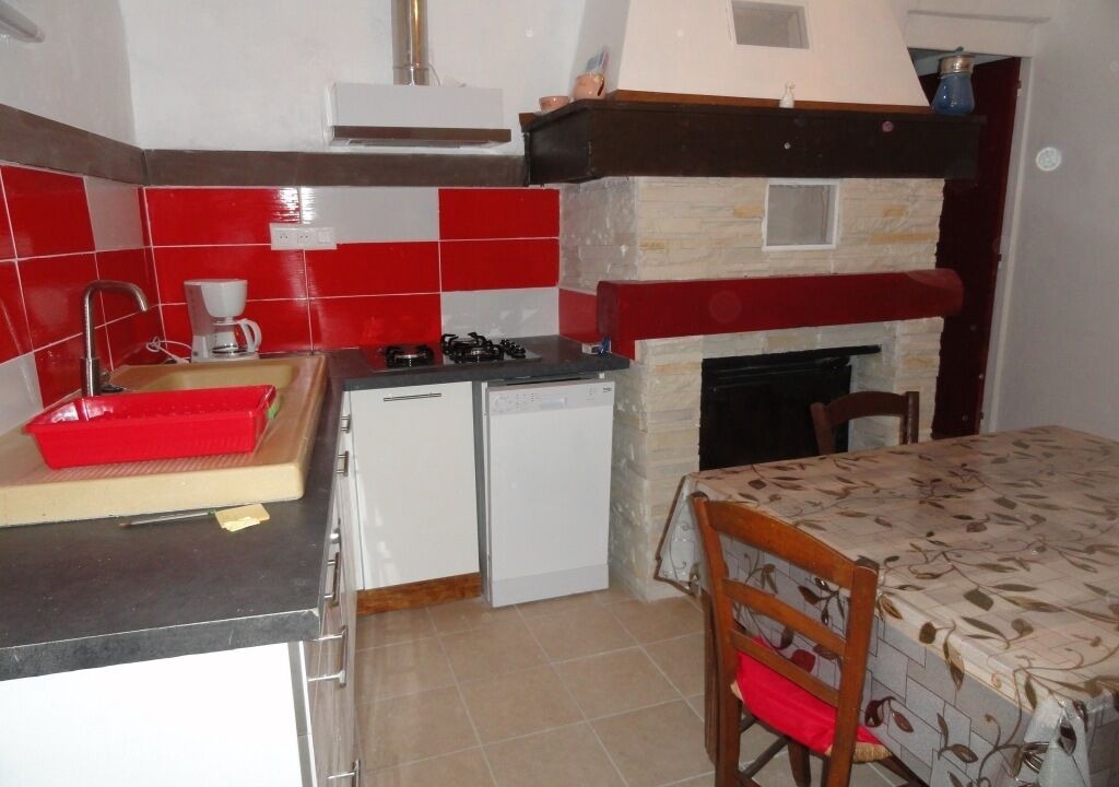 Photo of Kitchen in Saint-Germain-de-Calberte