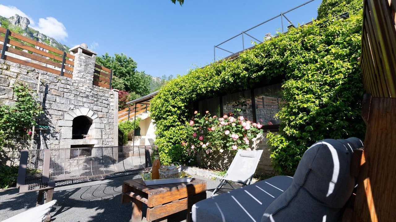 Photo of Patio Balcony in Florac