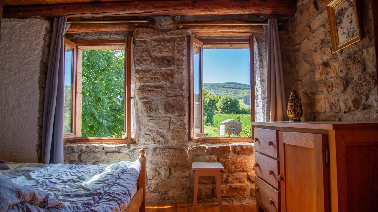 Photo of Bedroom in Saint-Frezal-d'Albuges