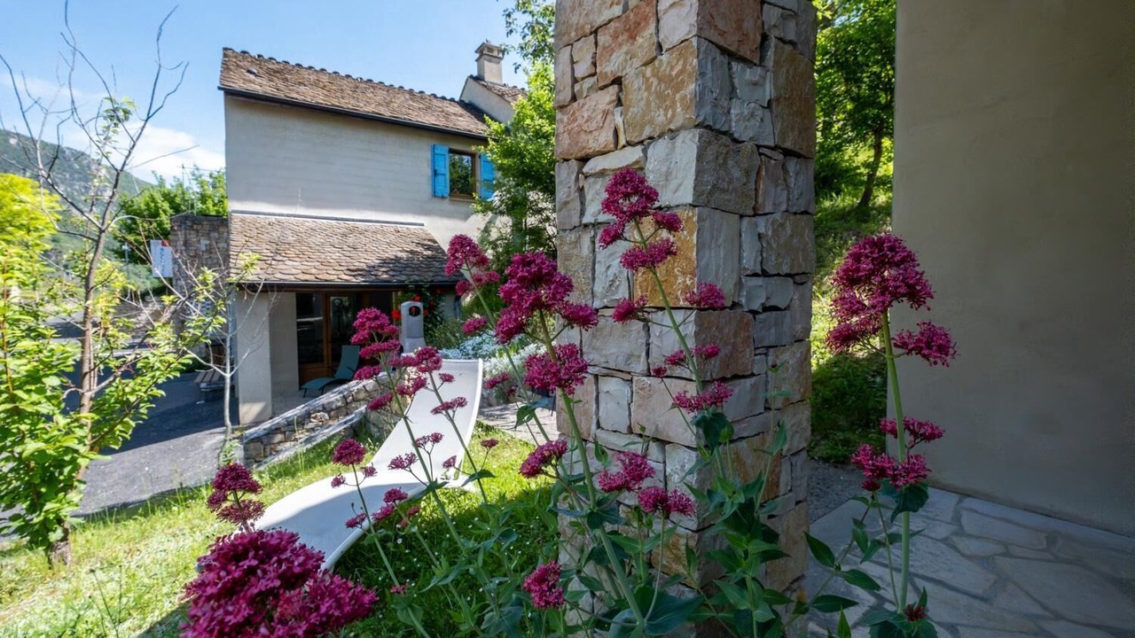 Photo of Outdoor in Saint-Rome-de-Dolan