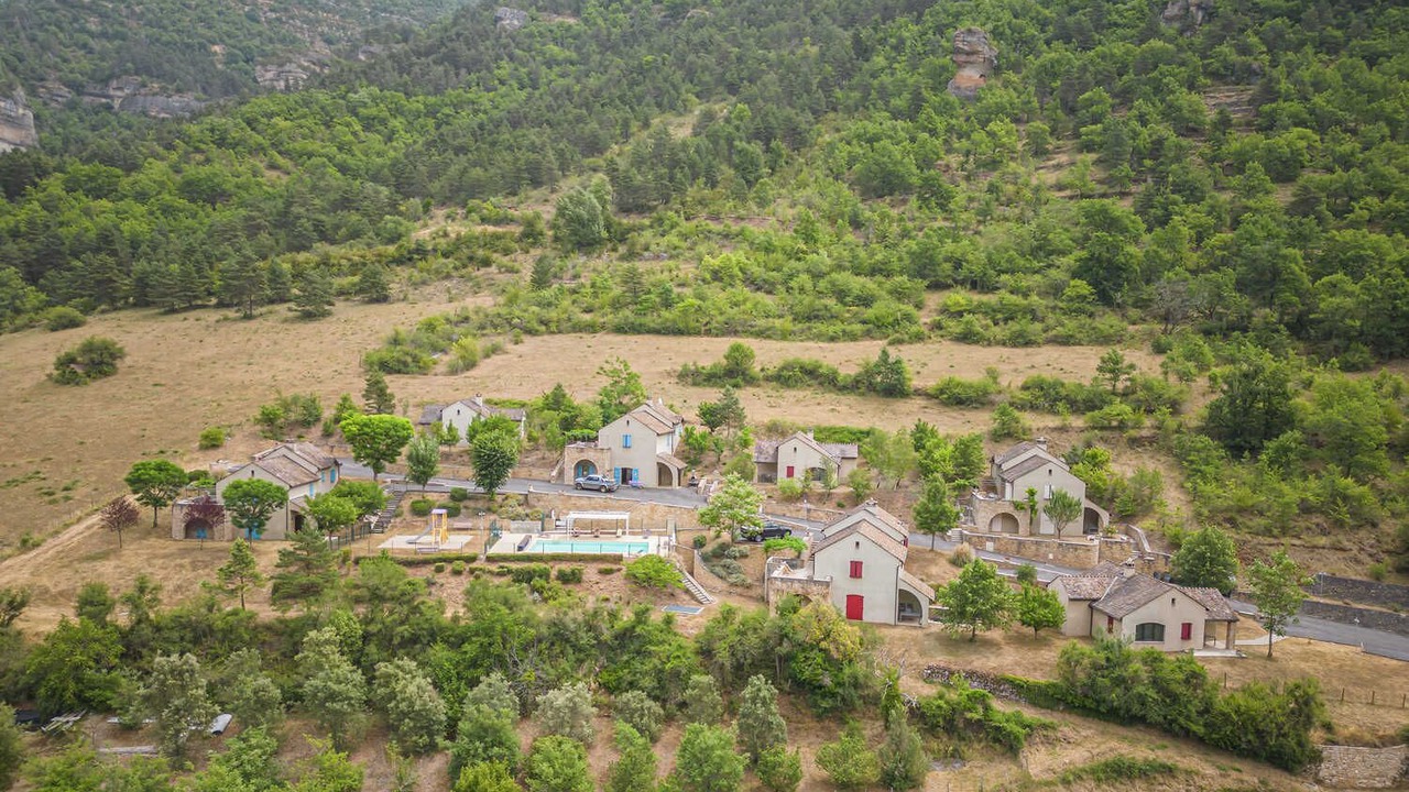 Photo of Outdoor in Saint-Rome-de-Dolan