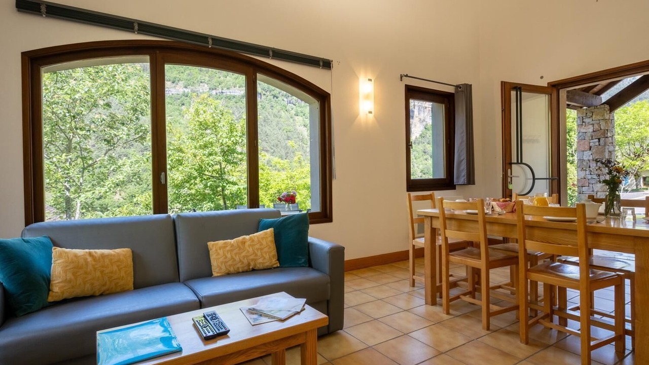 Photo of Livingroom in Saint-Rome-de-Dolan