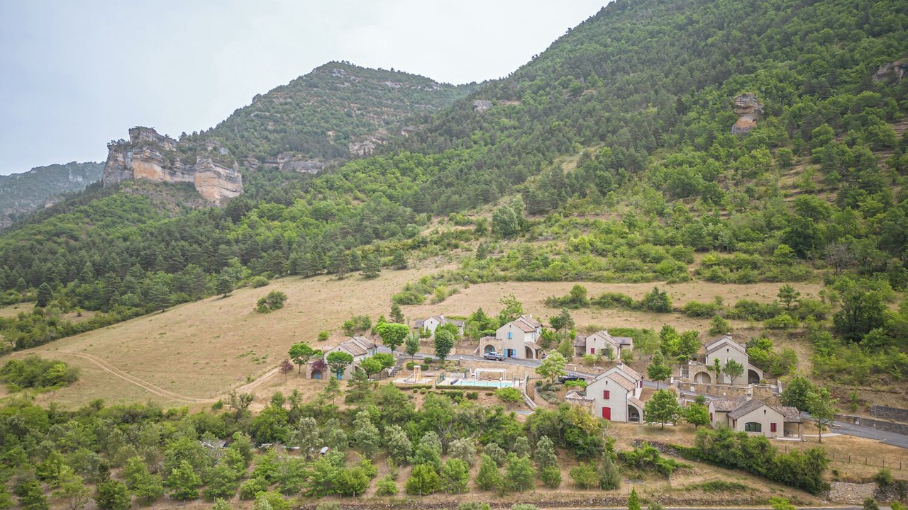 Photo of Outdoor in Saint-Rome-de-Dolan