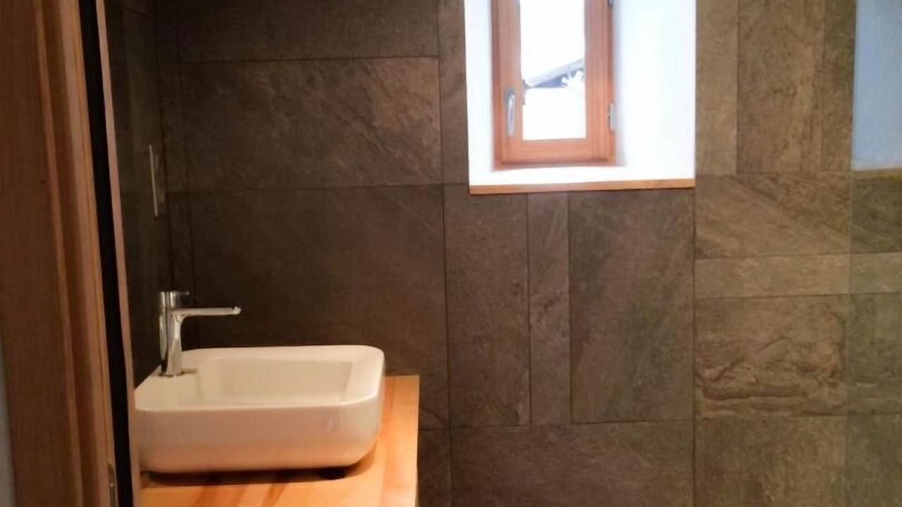 Photo of Bathroom in Lanuejols