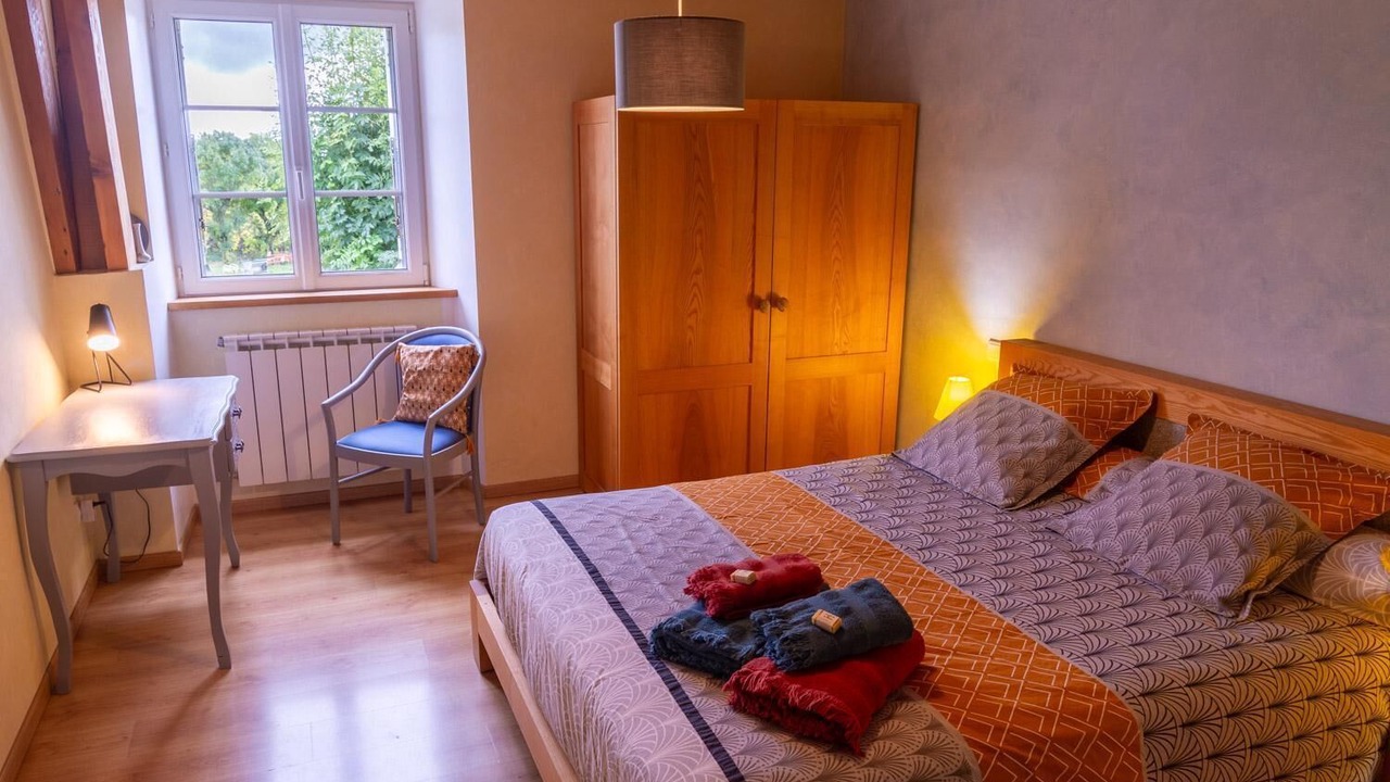 Photo of Bedroom in Le Buisson