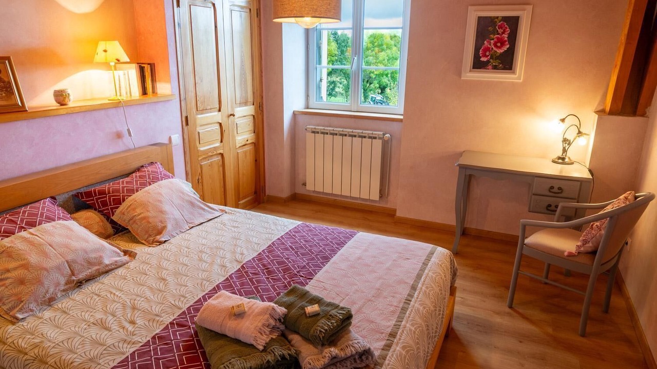 Photo of Bedroom in Le Buisson