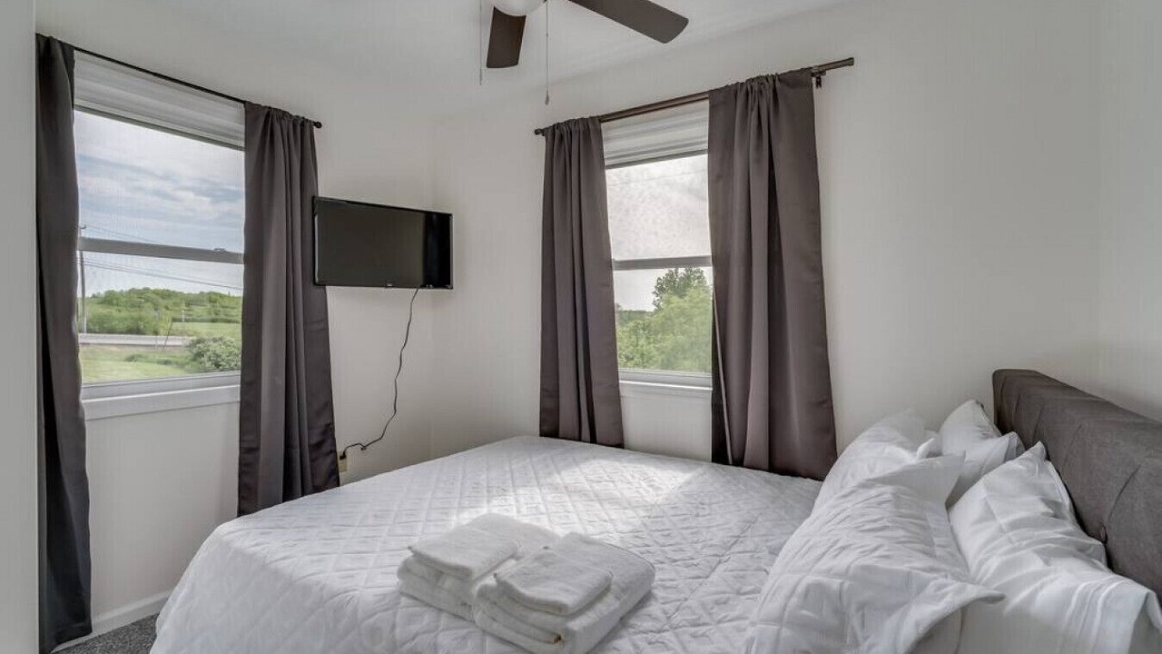 Photo of Bedroom in Frontenac