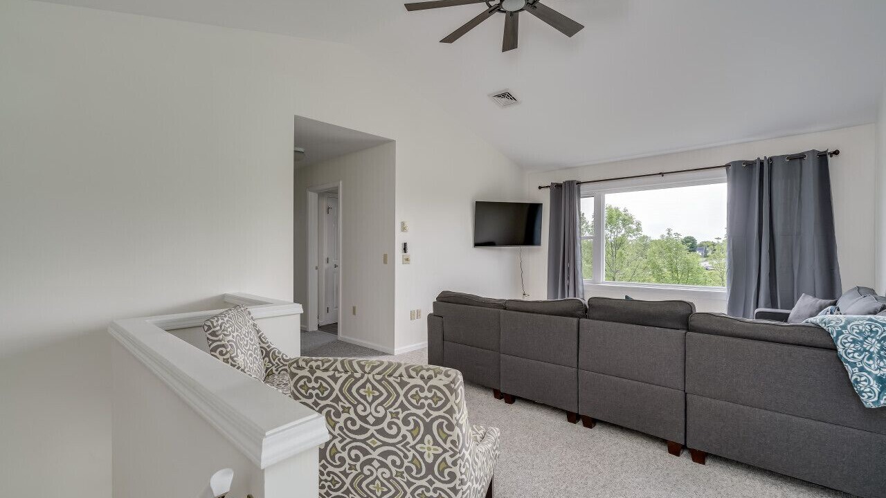 Photo of Livingroom in Frontenac