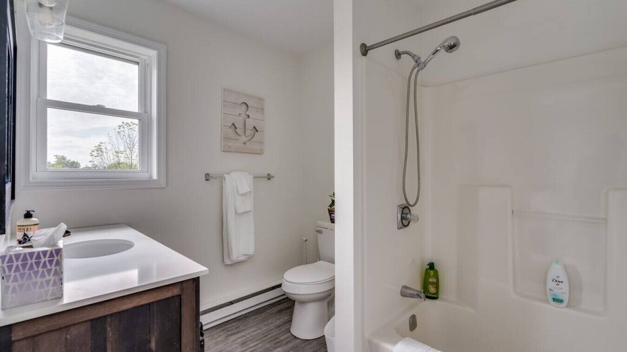 Photo of Bathroom in Frontenac
