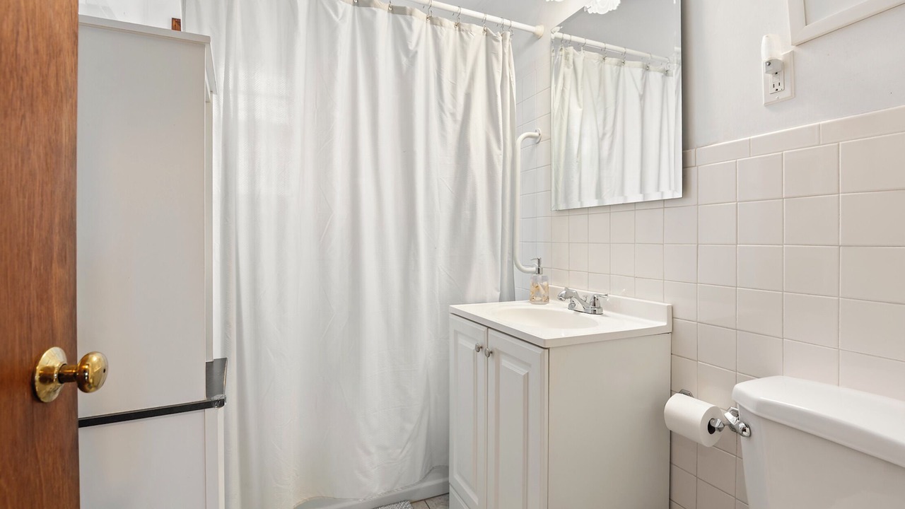 Photo of Bathroom in Great Neck