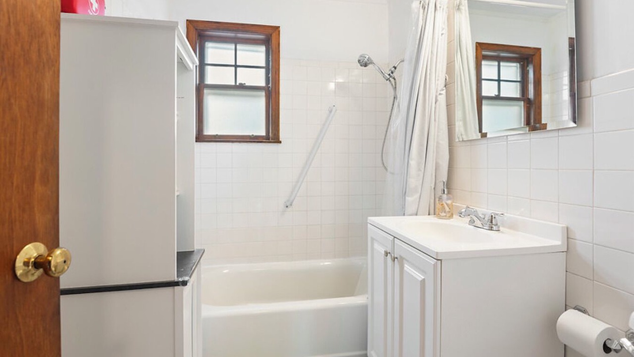 Photo of Bathroom in Great Neck