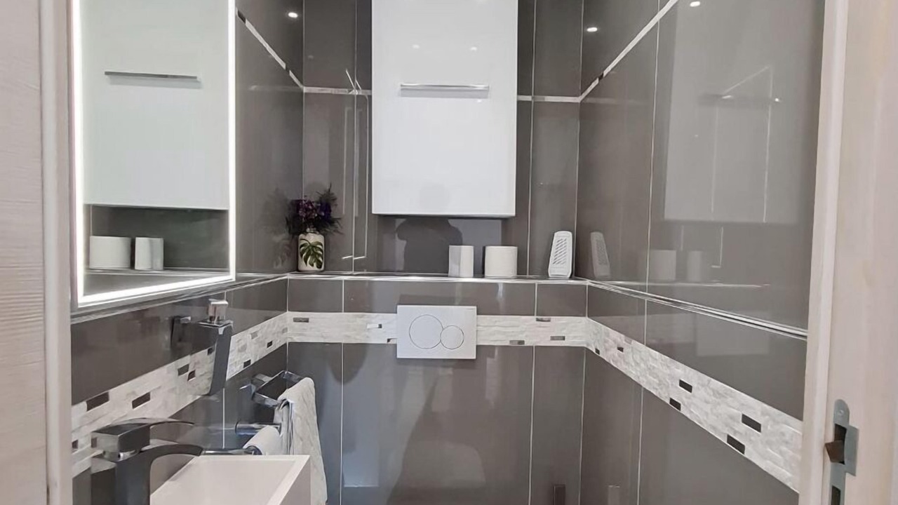 Photo of Bathroom in Neuilly-sur-Seine