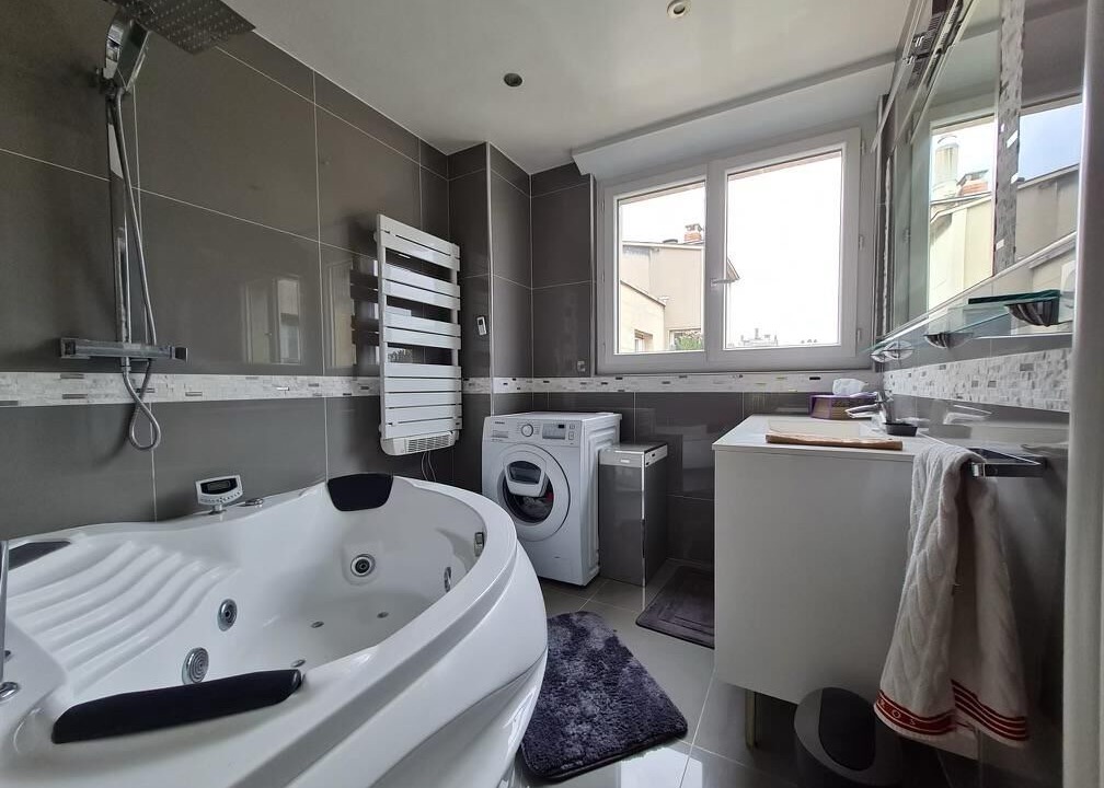 Photo of Bathroom in Neuilly-sur-Seine