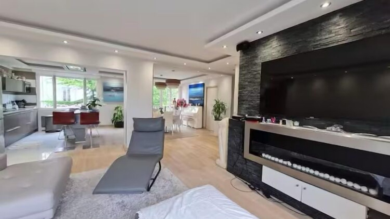 Photo of Livingroom in Neuilly-sur-Seine