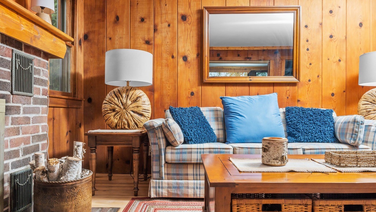Photo of Livingroom in Suttons Bay