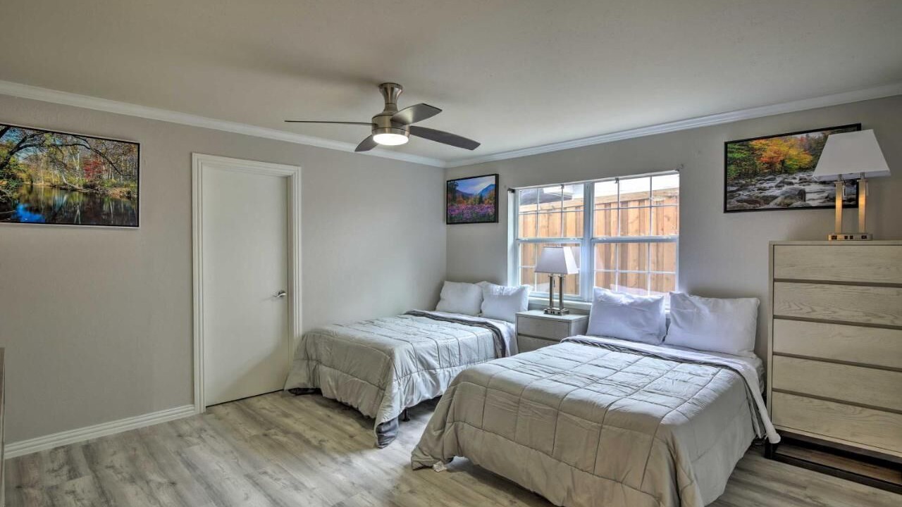 Photo of Bedroom in Garland