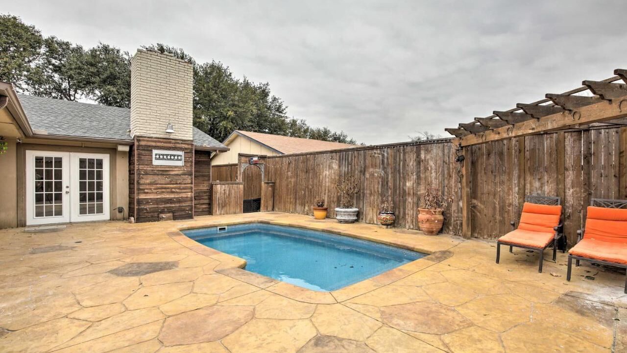 Photo of Outdoor in Garland