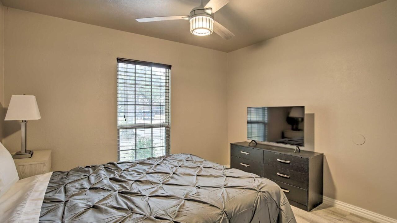 Photo of Bedroom in Garland