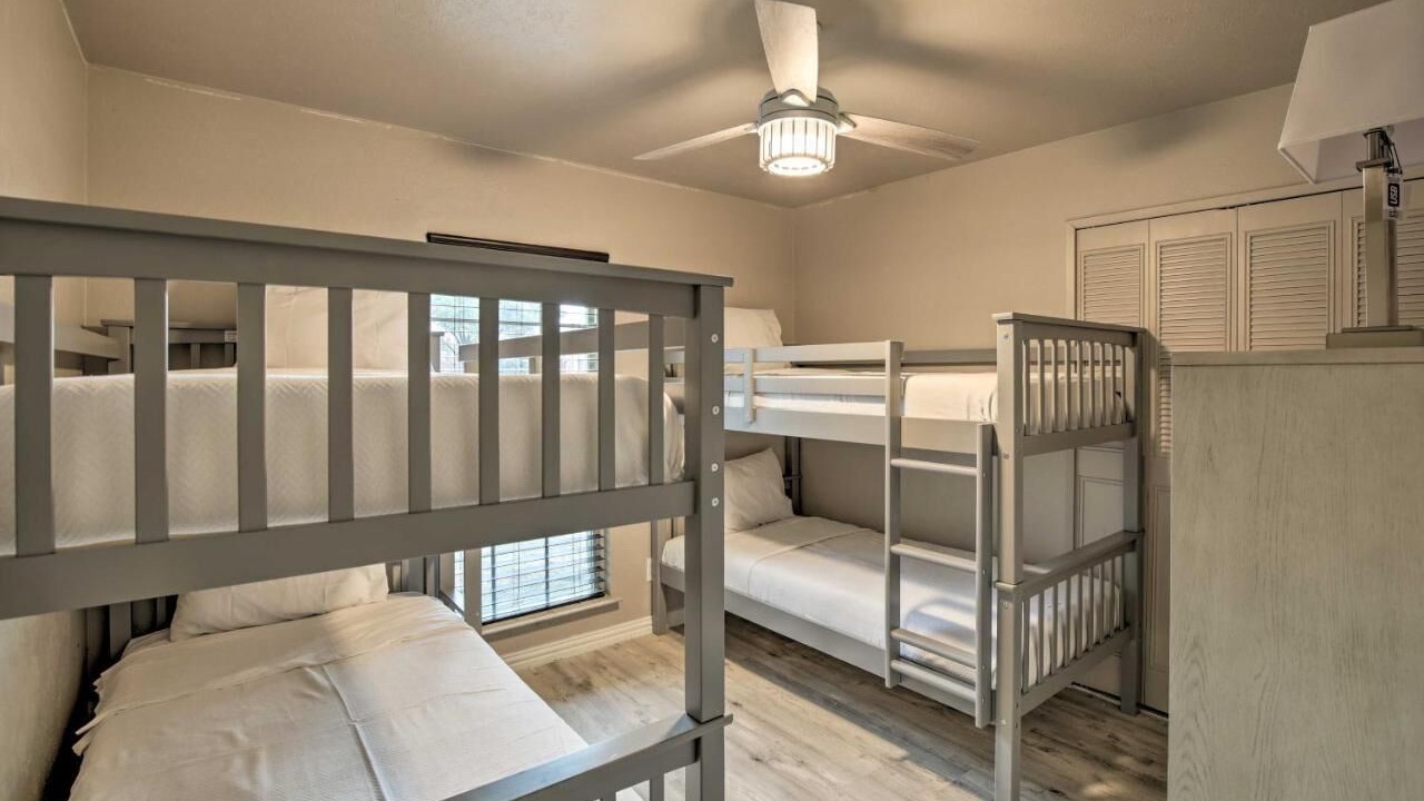 Photo of Bedroom in Garland