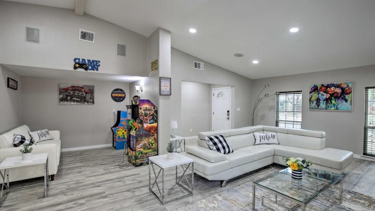 Photo of Livingroom in Garland