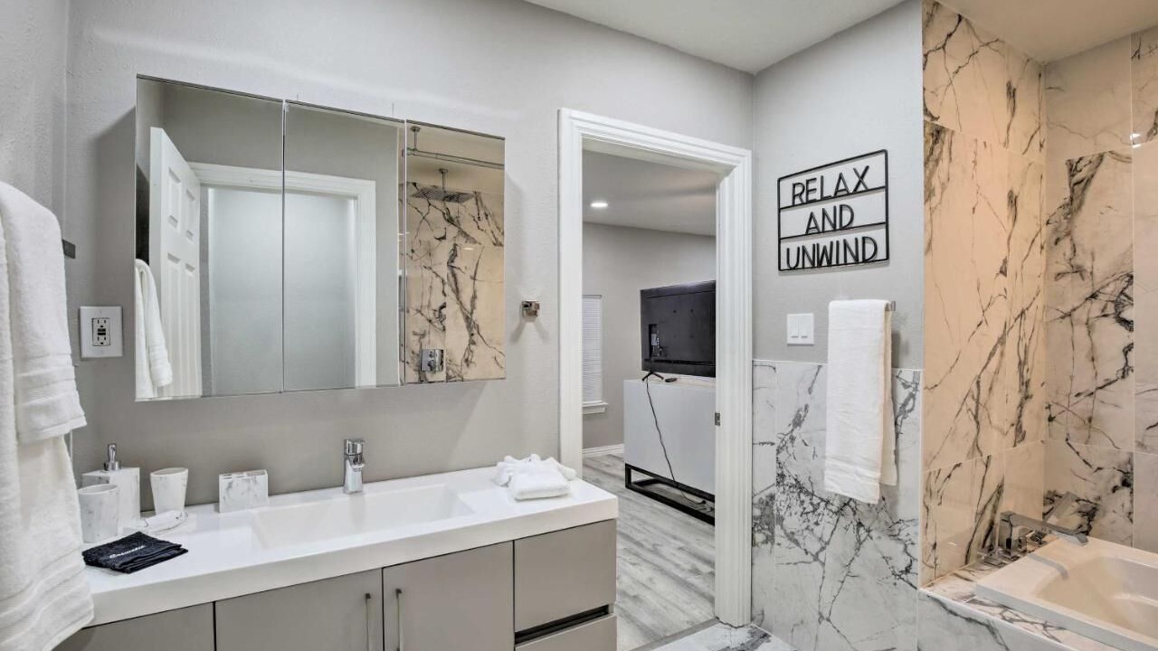 Photo of Bathroom in Garland