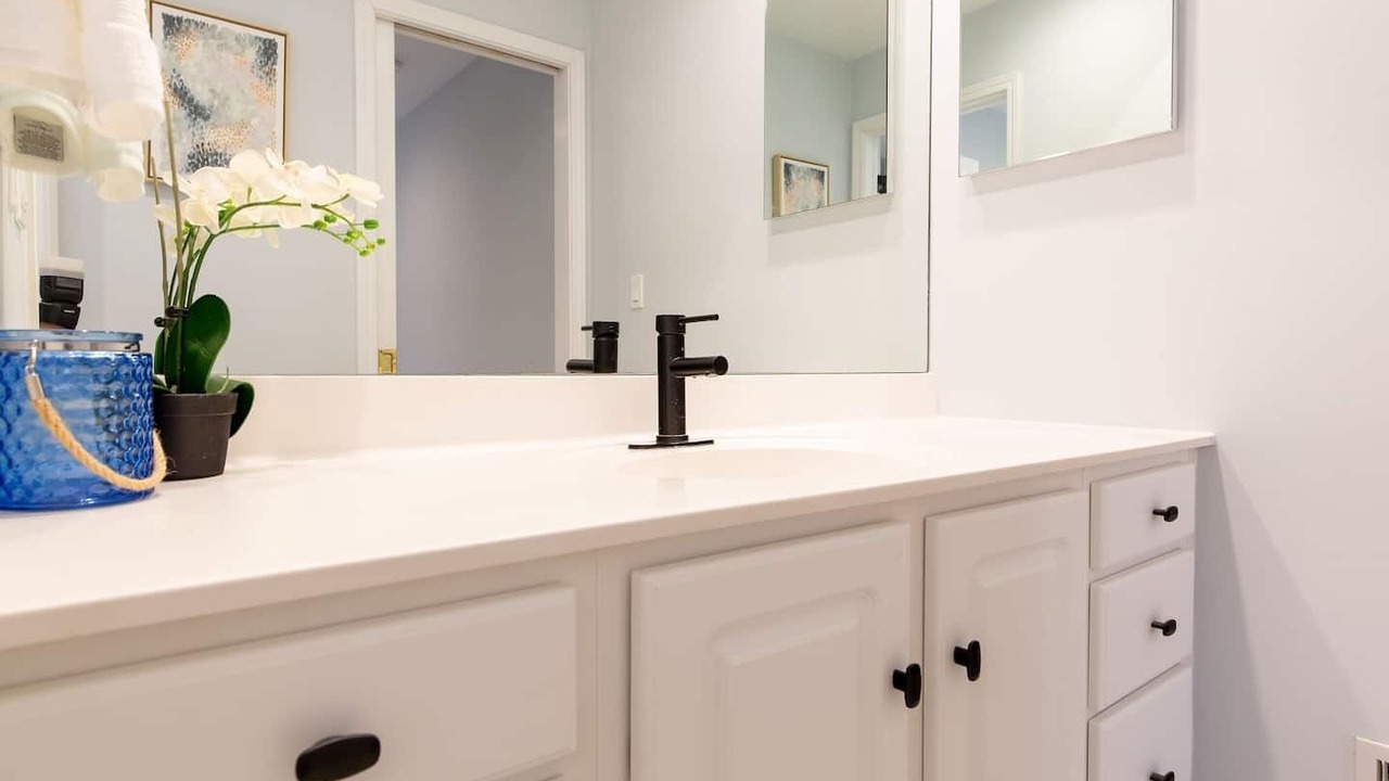 Photo of Bathroom in Glenn Haven Shores