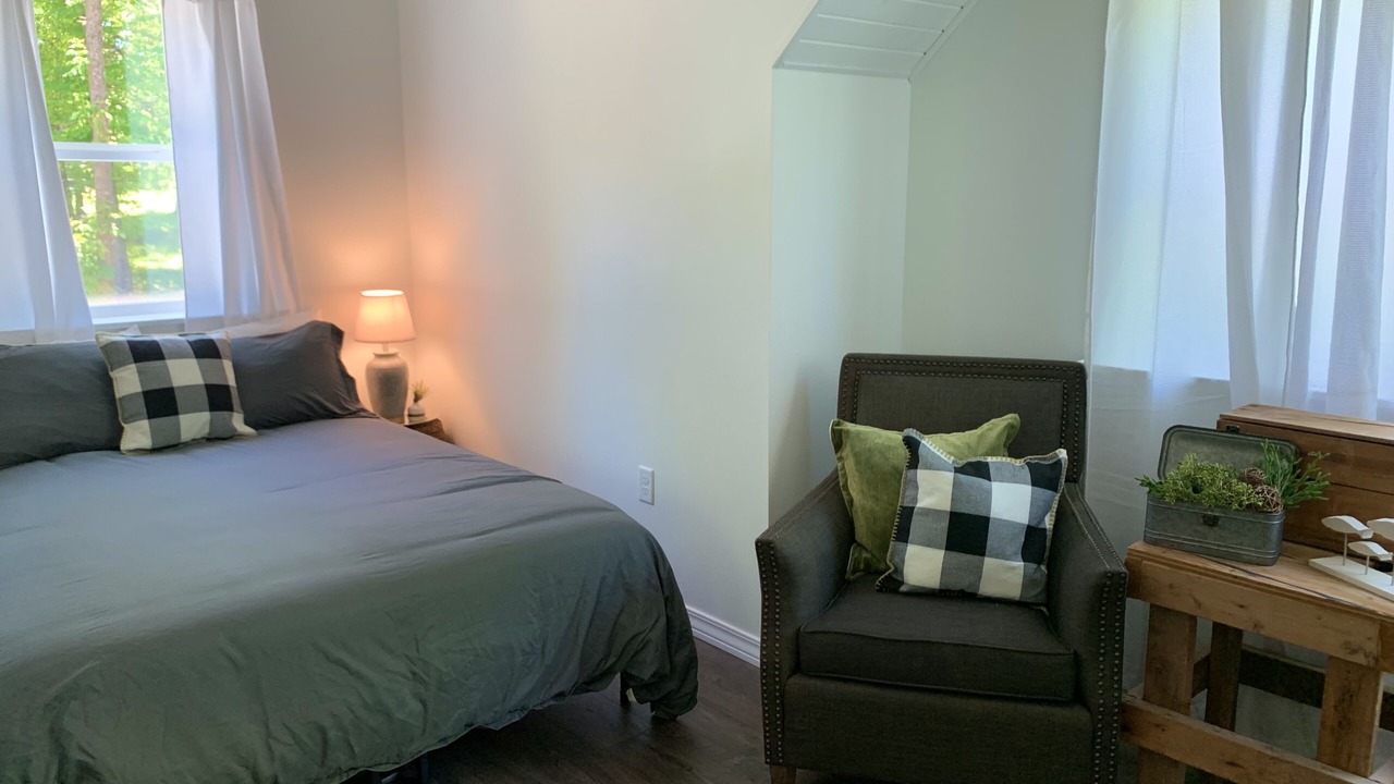 Photo of Bedroom in Tecumseh