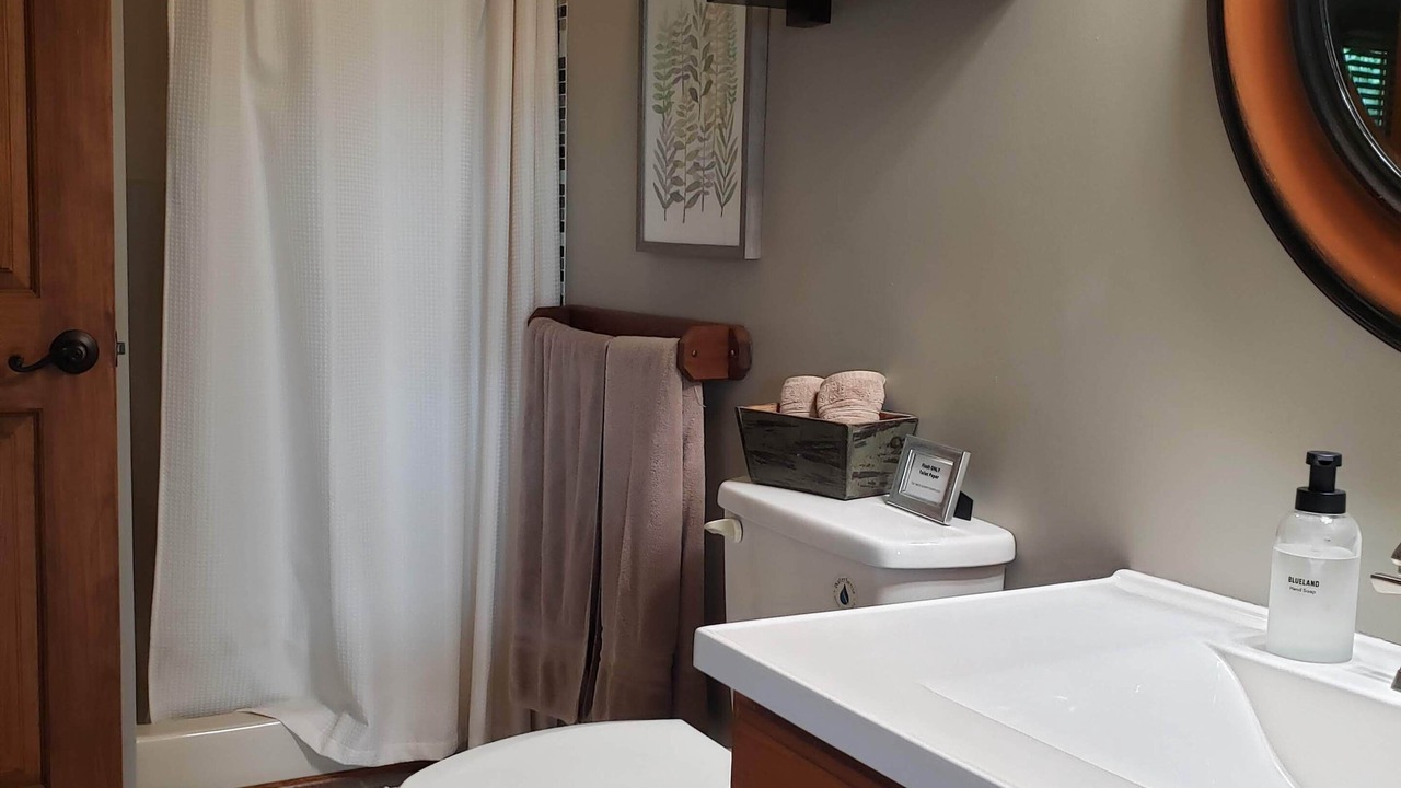 Photo of Bathroom in The Galena Territory