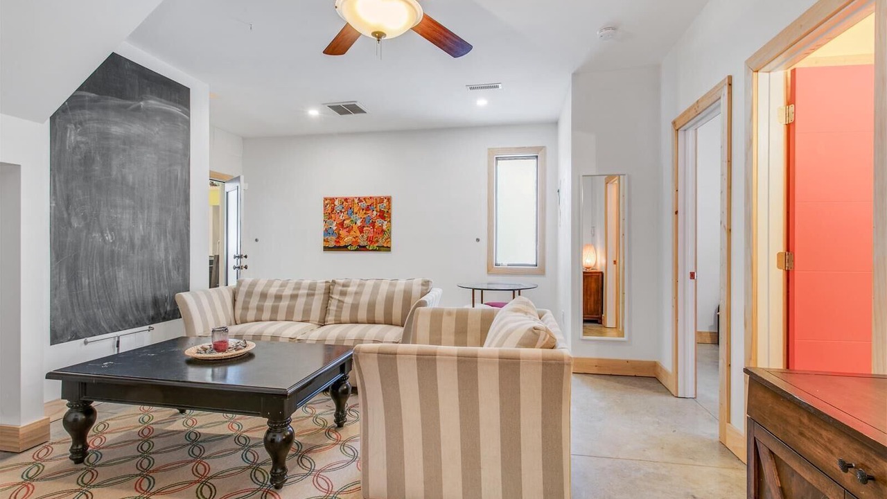 Photo of Livingroom in Stonehouse