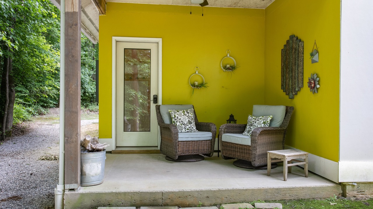 Photo of Patio Balcony in Stonehouse