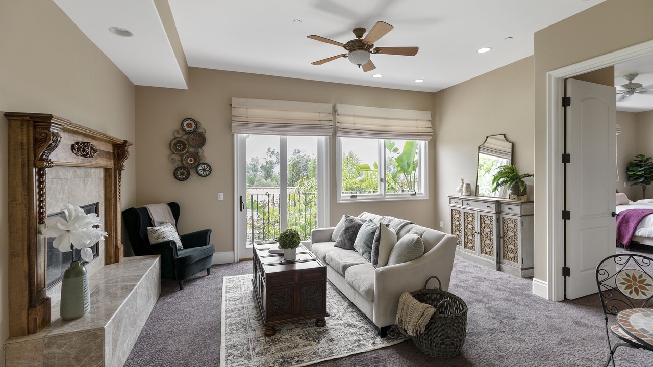 Photo of Livingroom in North Tustin