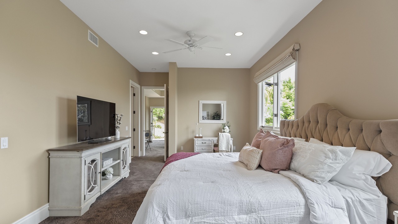 Photo of Bedroom in North Tustin