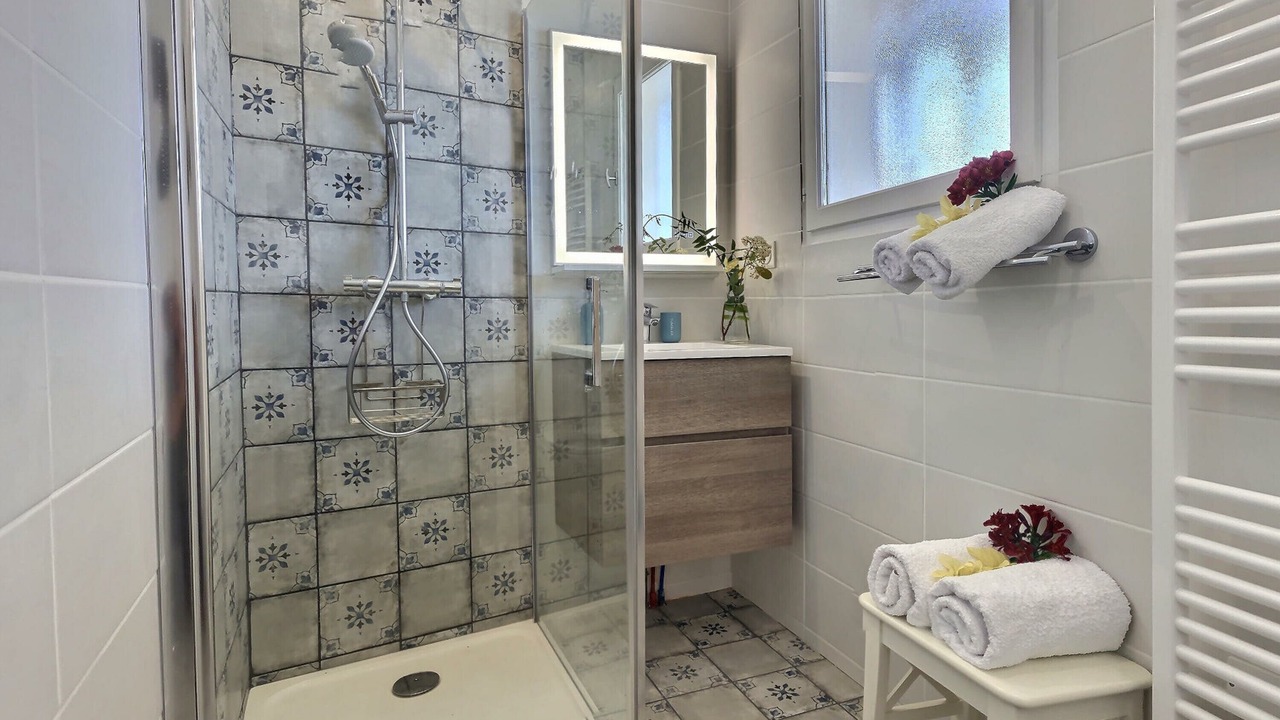Photo of Bathroom in Theza