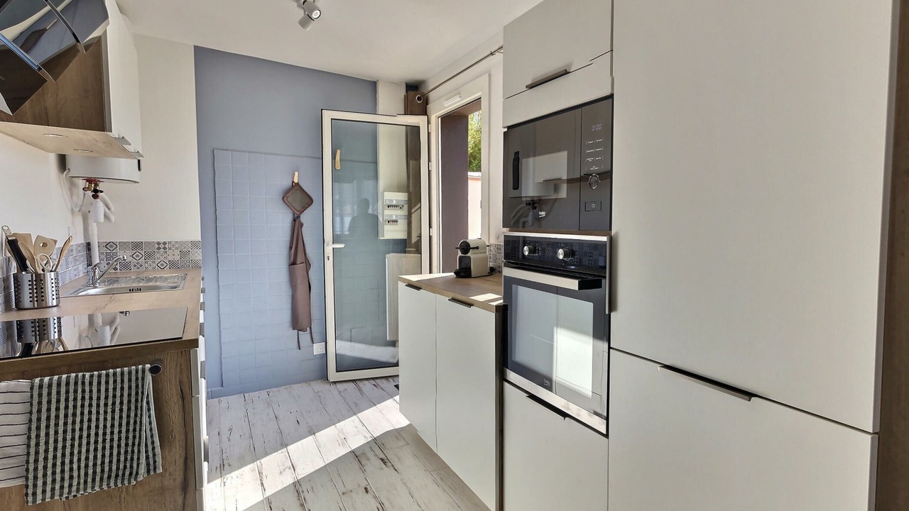 Photo of Kitchen in Theza
