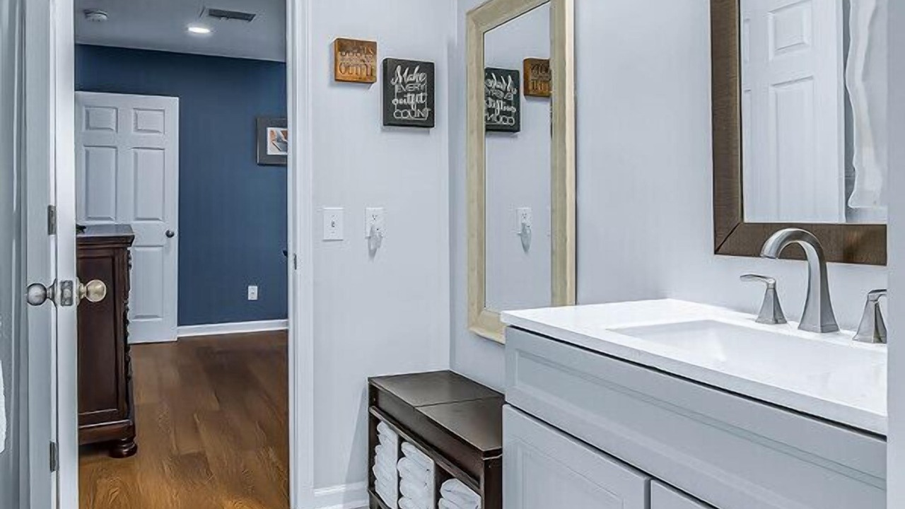 Photo of Bathroom in North Capitol