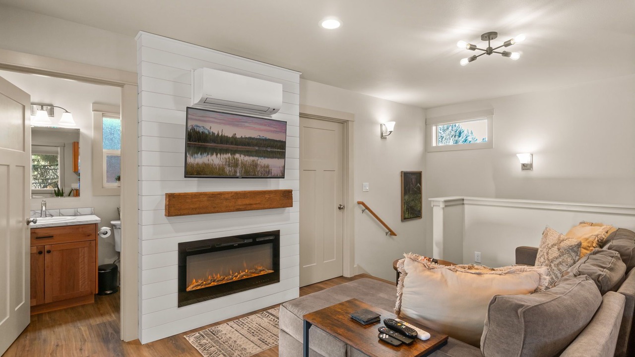 Photo of Livingroom in Old Farm District