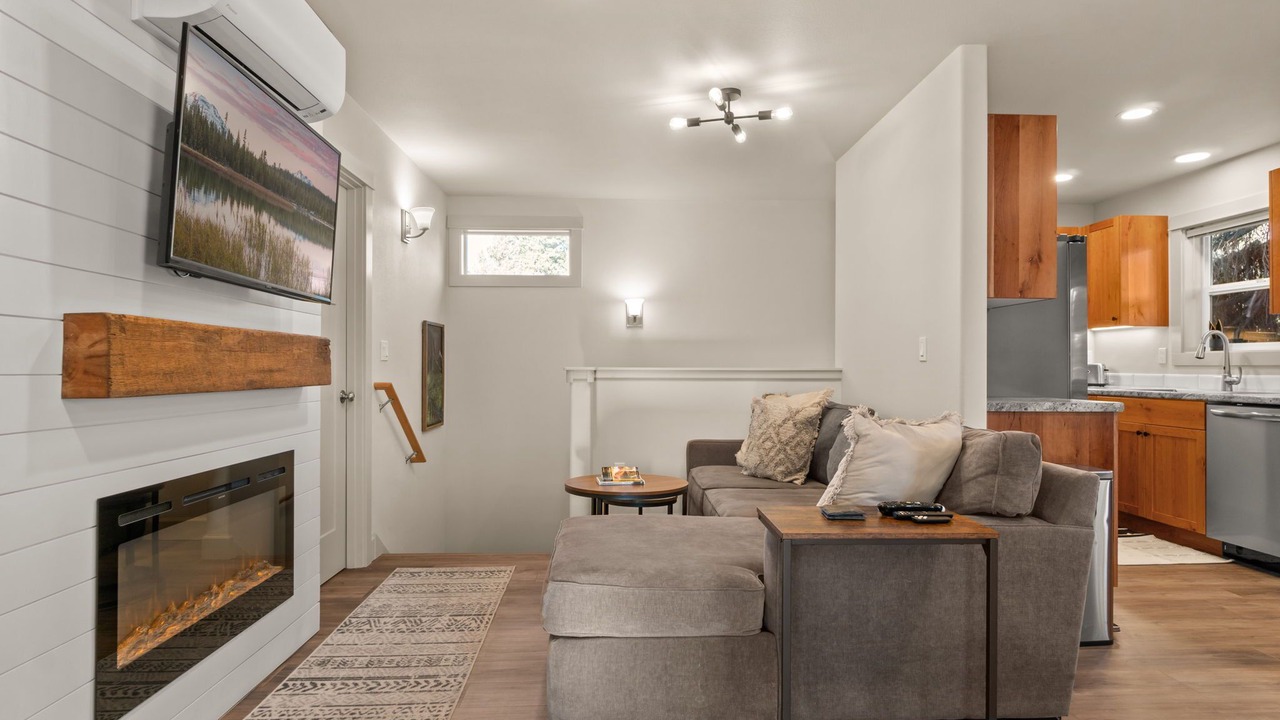 Photo of Livingroom in Old Farm District
