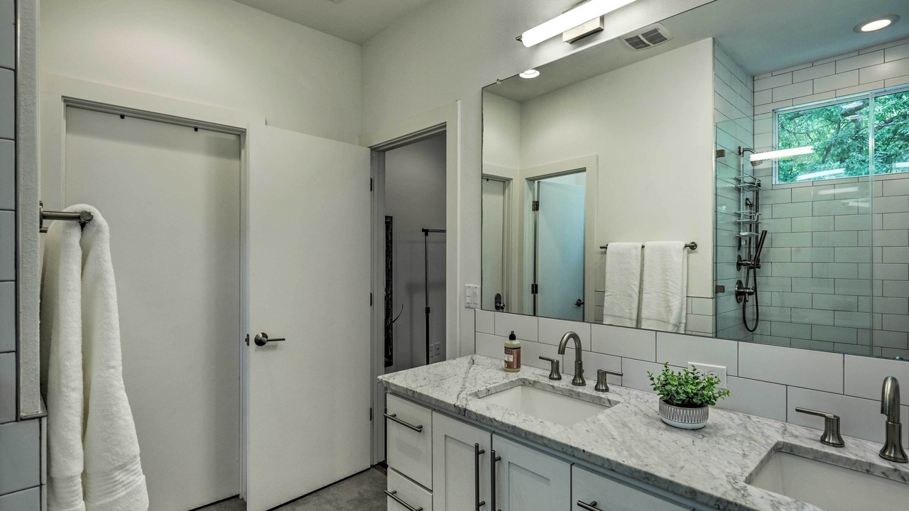 Photo of Bathroom in Brentwood