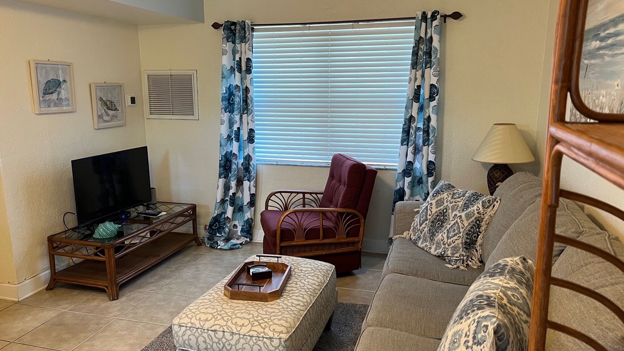 Photo of Livingroom in Madeira Beach