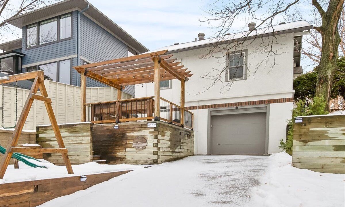 Photo of Outdoor in Linden Hills