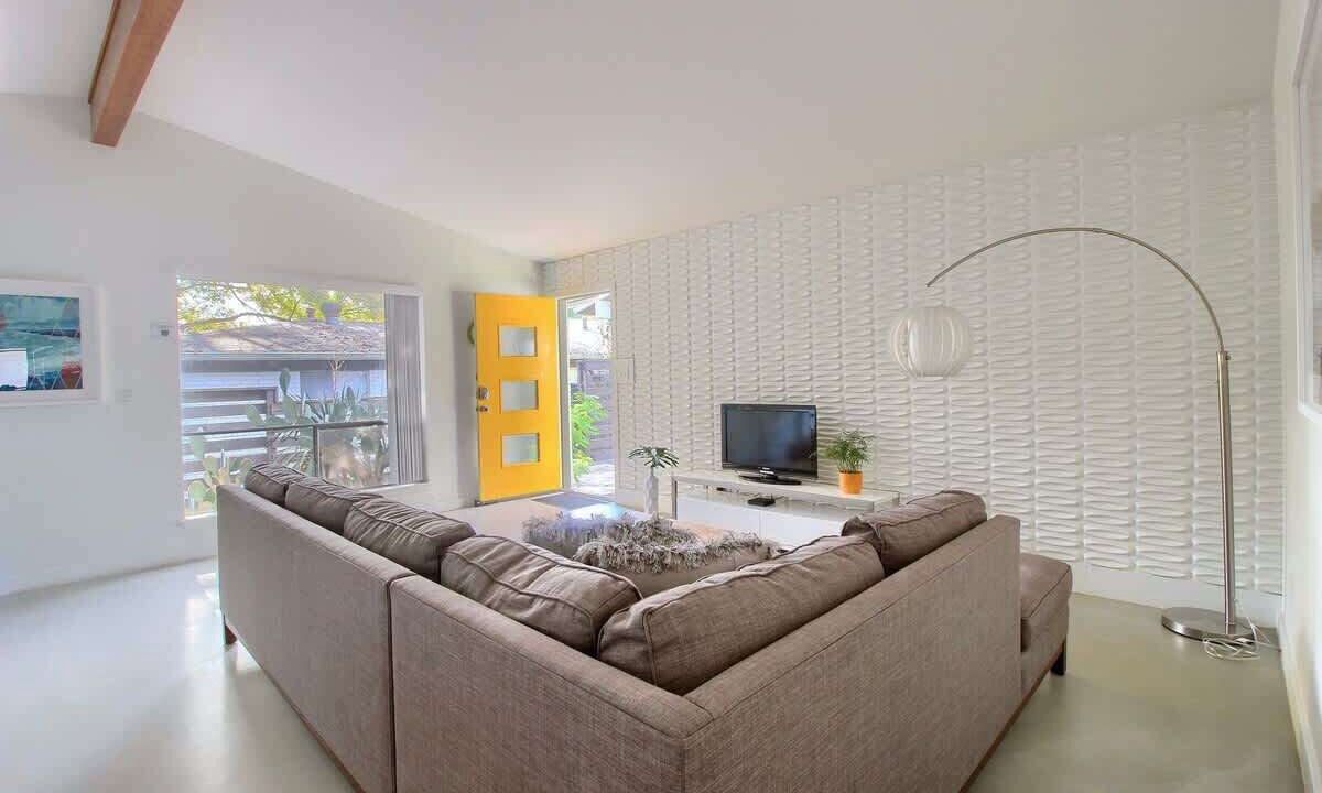 Photo of Bedroom in South River City