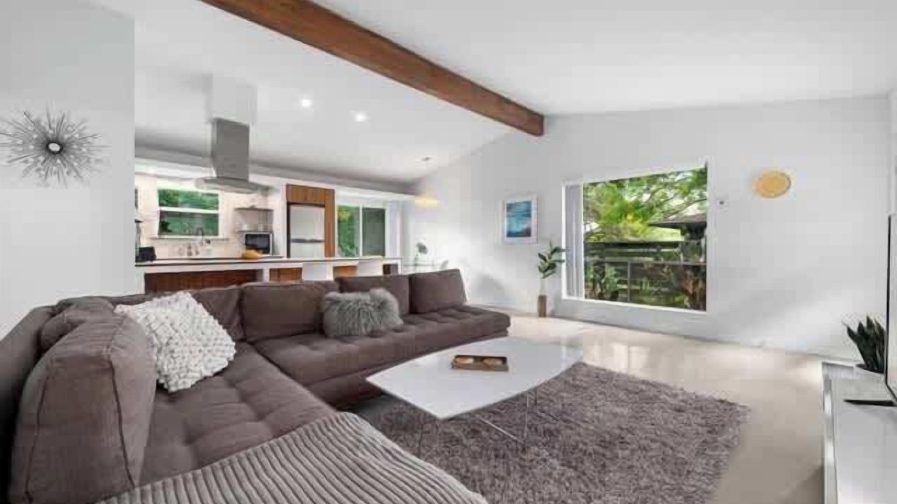 Photo of Livingroom in South River City