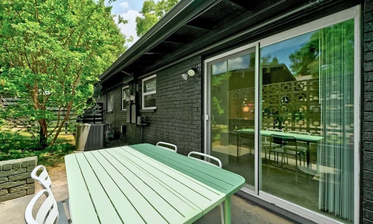 Photo of Outdoor in South River City