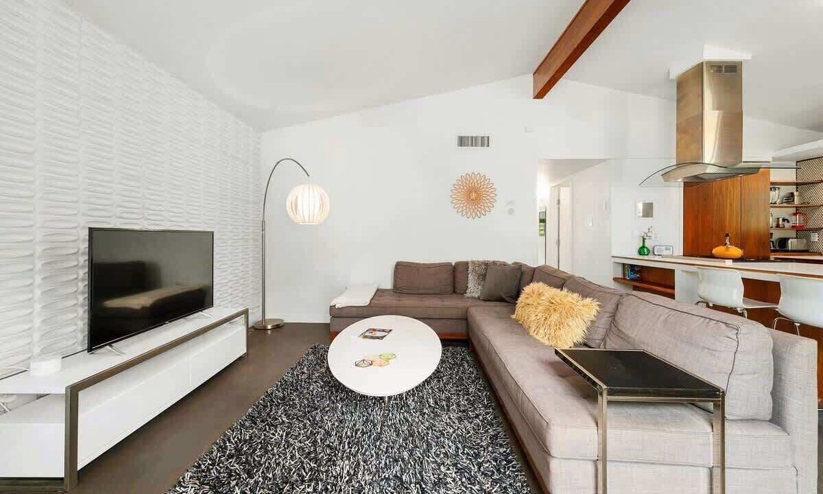 Photo of Bedroom in South River City