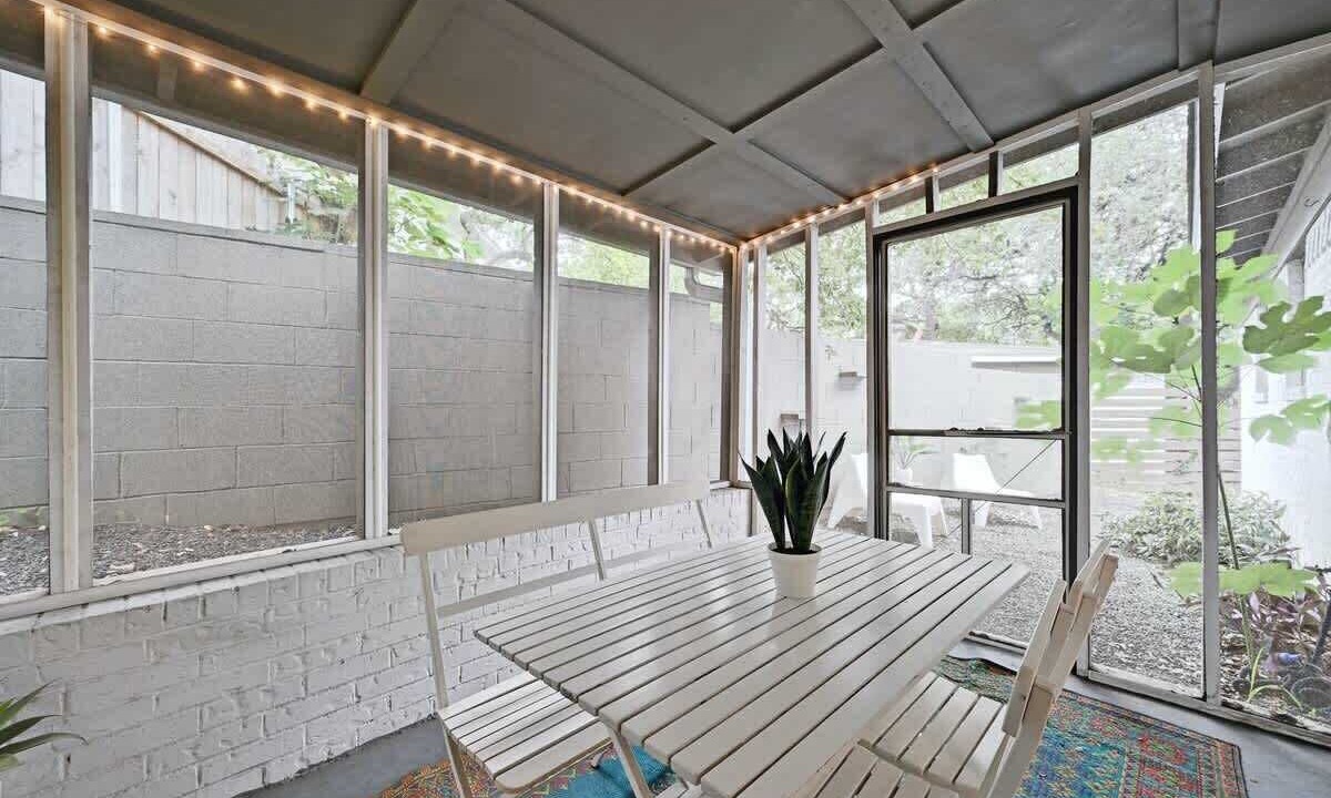 Photo of Outdoor in South River City