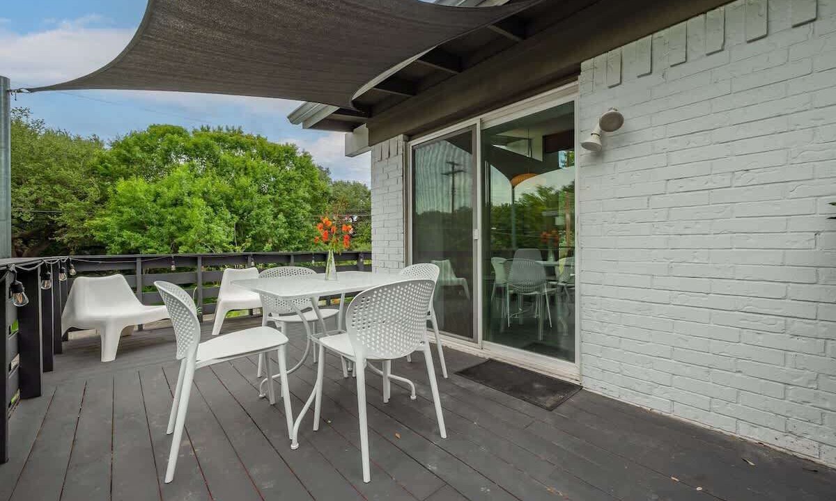 Photo of Outdoor in South River City