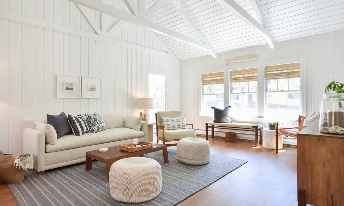 Photo of Livingroom in East Falmouth