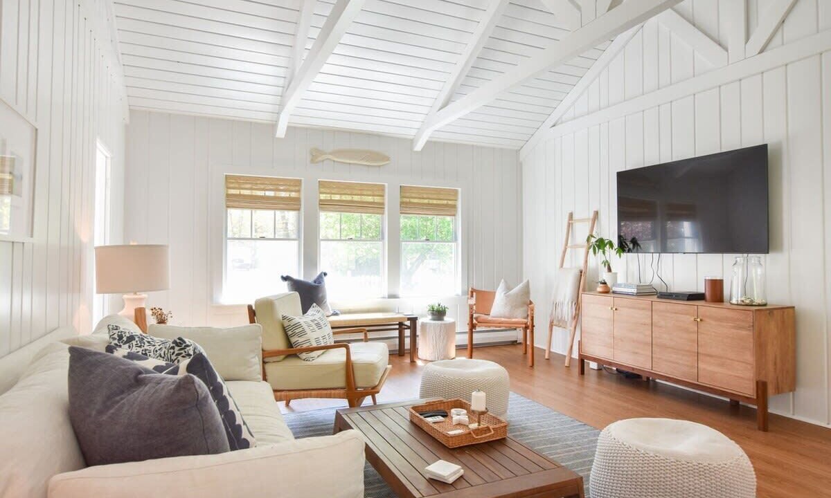 Photo of Livingroom in East Falmouth